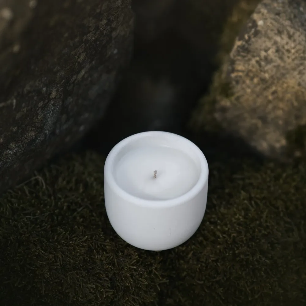 Betonhome - Sójová svíčka mini MALINOVÝ SORBET 70g (bílá).webp