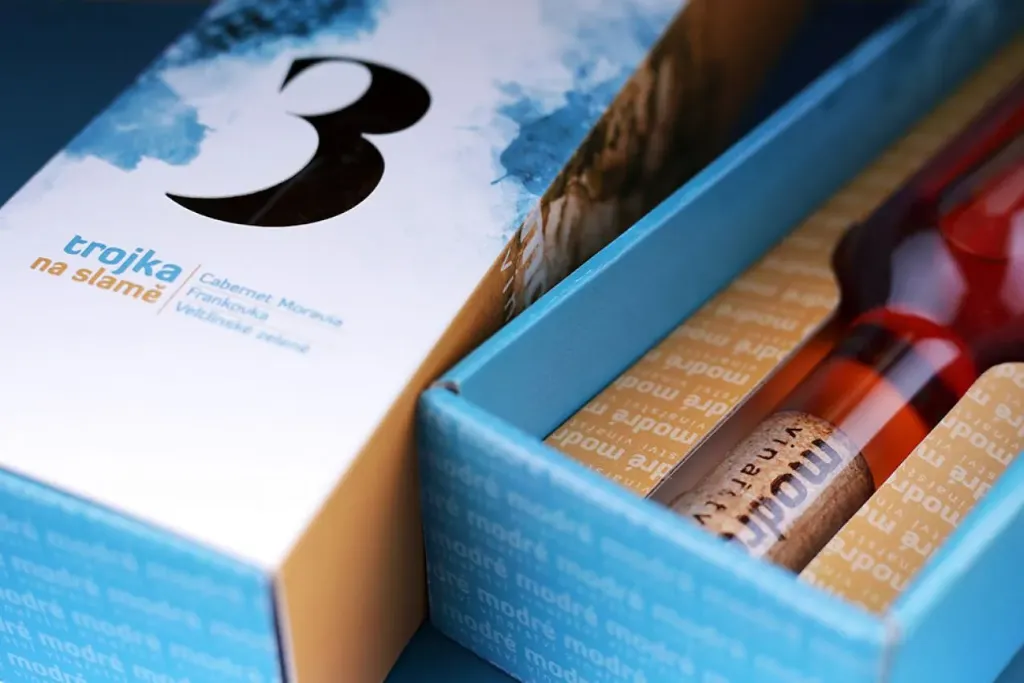 Modré vinařství - Trojka na slámě 0,375l